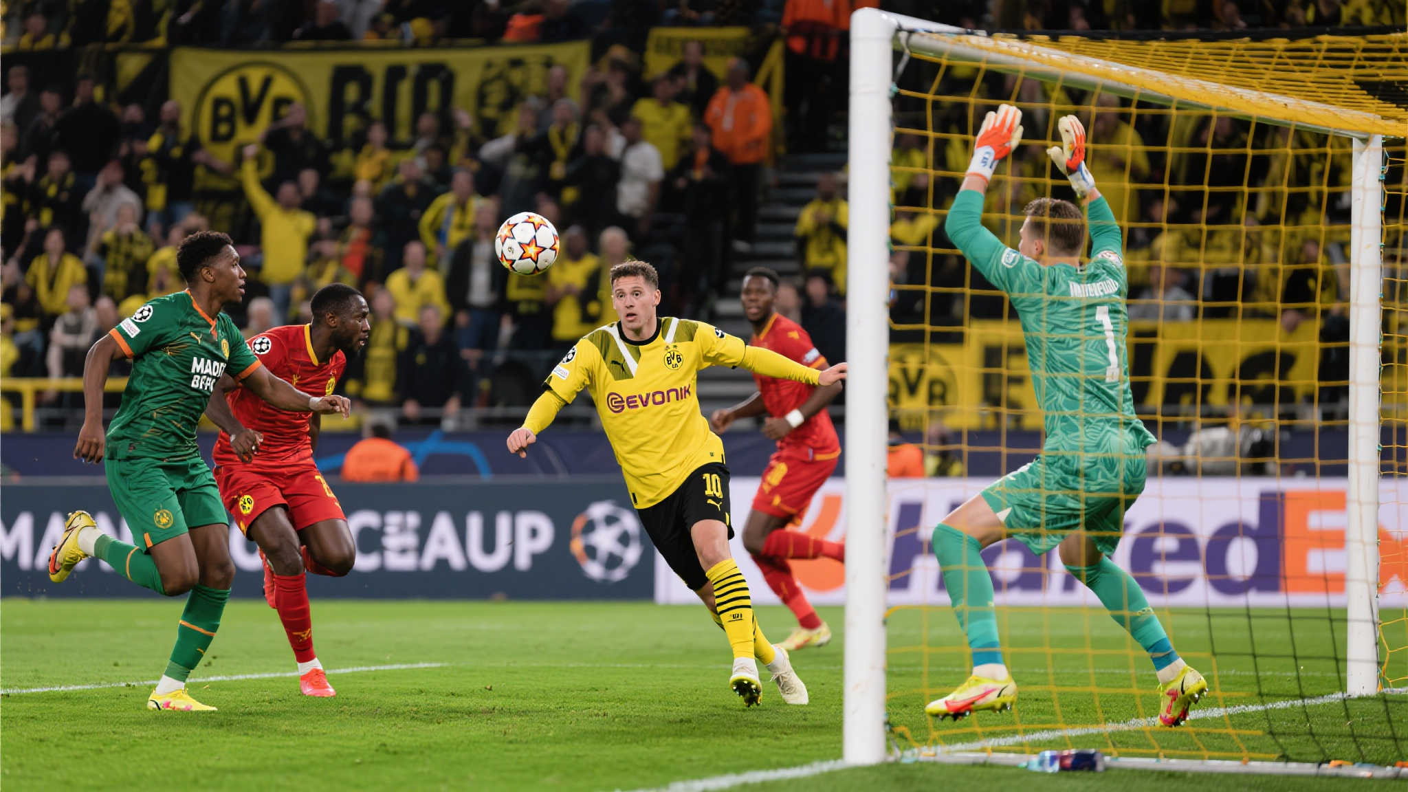 世俱杯：激战上演！多特蒙德险胜马梅洛迪日落